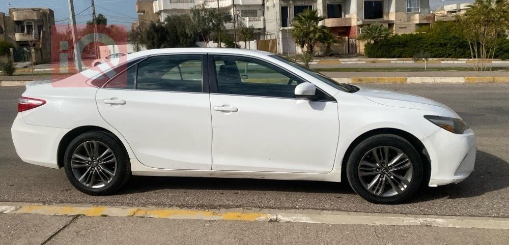 تۆیۆتا کامری